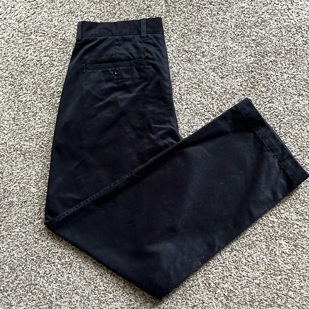 Gap Men’s Pants - size 33 x 32 Relaxed Fit, black, like new condition